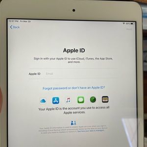 Apple iPad mini2 - like new/great condition !